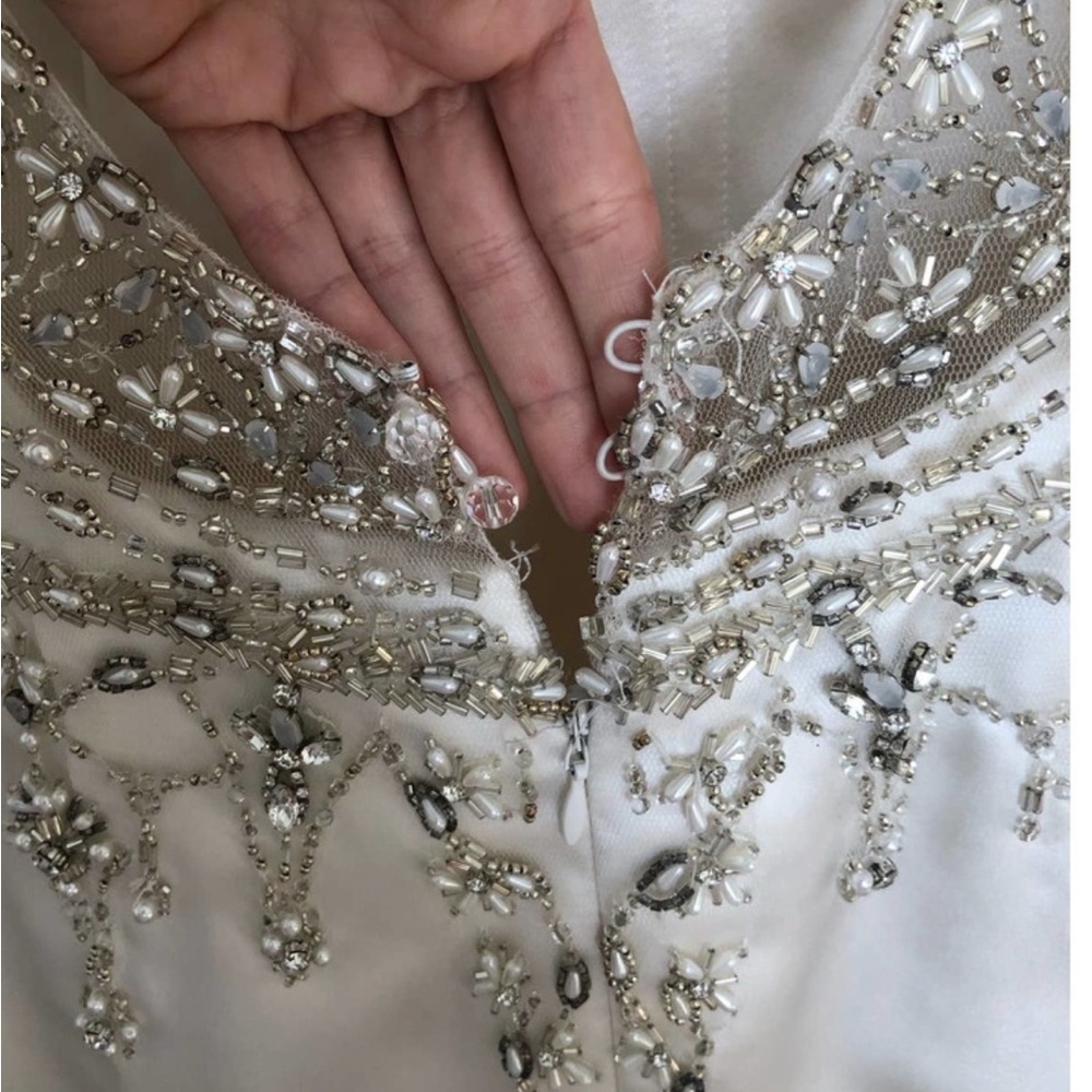 Maggie Sottero Alabaster Leandra Marie Dress - 10 - Picture 8 of 11